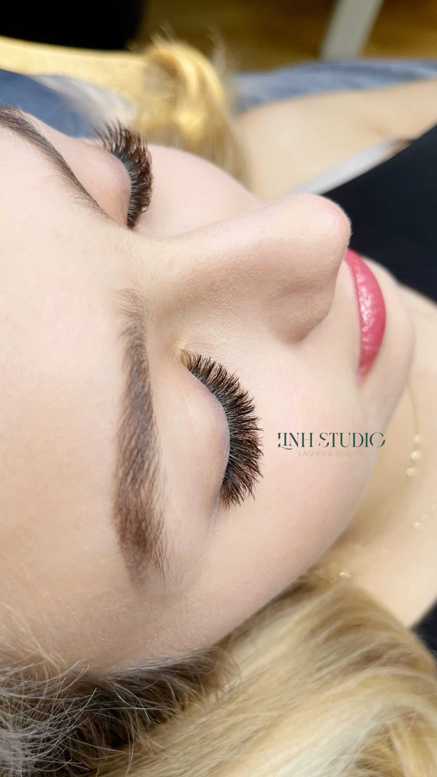 Design Lashes – Wispy